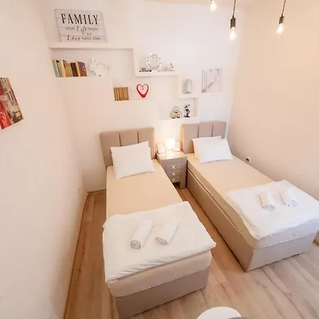 Explorer Studio 27 Appartamento Podgorica