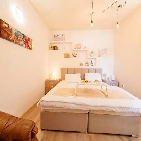 Explorer Studio 27 Podgorica